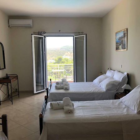 Villa Alexandra Agia Marina  Buitenkant foto