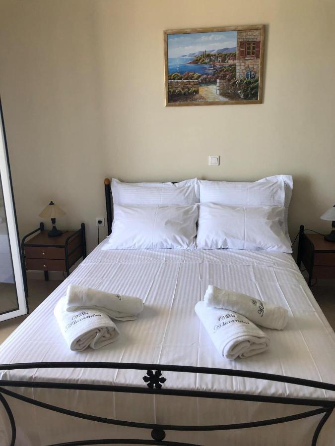 Villa Alexandra Agia Marina  Buitenkant foto